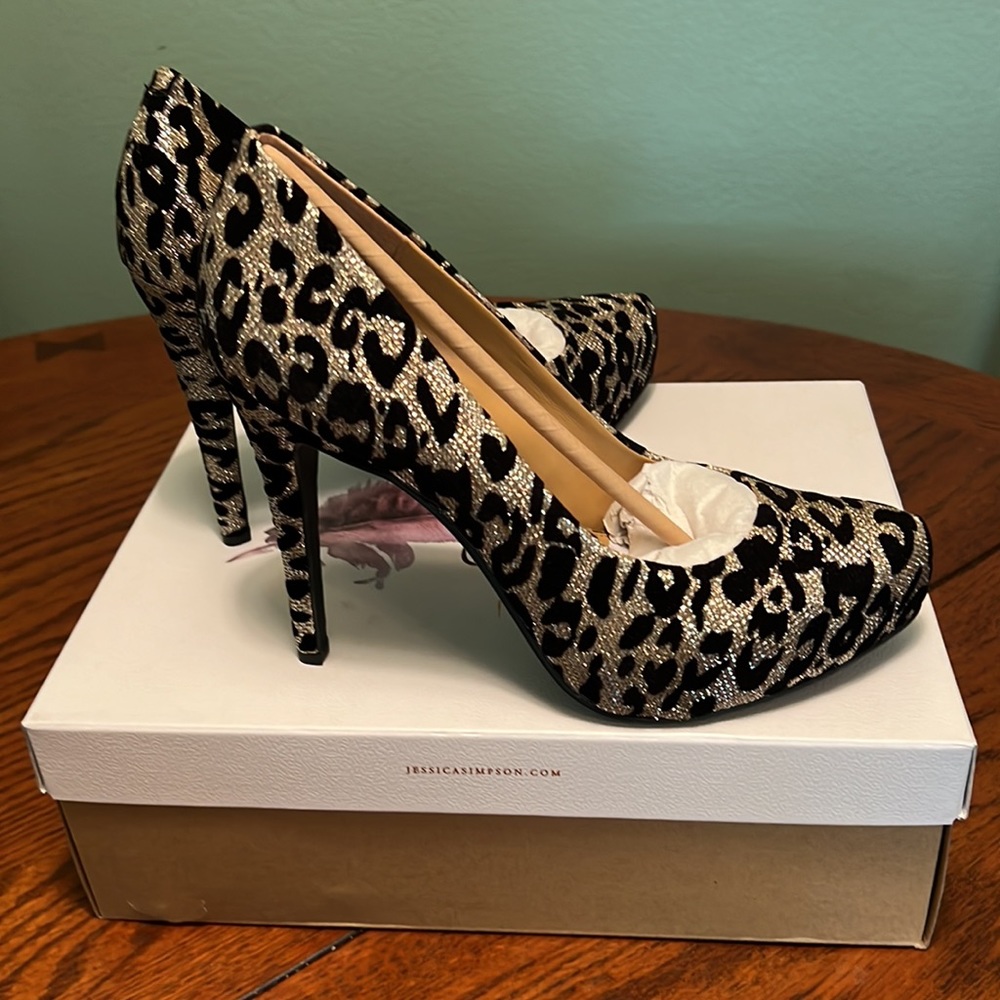 Jessica Simpson gold/black leopard flocked high heel